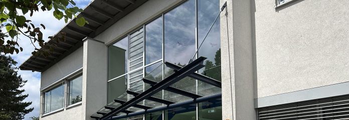 Spacious premises for medical practice or office use – Außenansicht