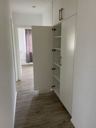 Flur 2 mit Einbauschrank