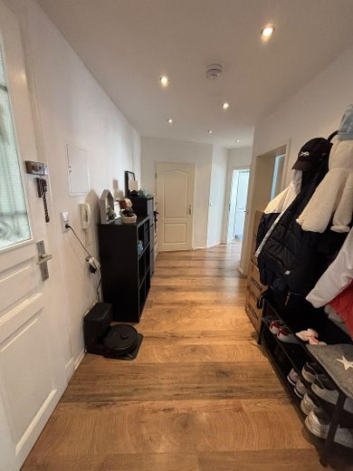 Old-Building Dream in Leipzig-Gohlis Mitte: Spacious 3-room apartment (88 m²) with stylish character – Flur