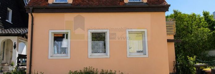 Ein Stadthaus mit Flair: Ruhige Lage in zweiter Reihe, schöner Garten, Garage und kurze Wege direkt ins lebendige Stadtzentrum von Donaueschingen!