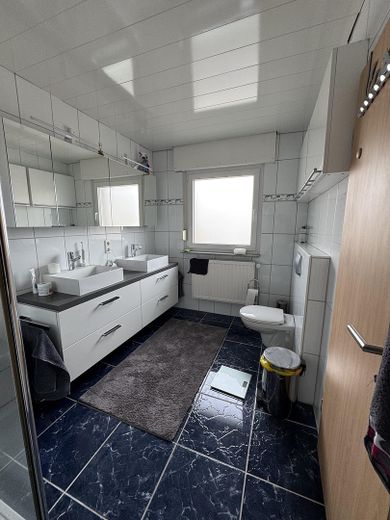 Reihenmittelhaus im Ahlener Osten – Badezimmer