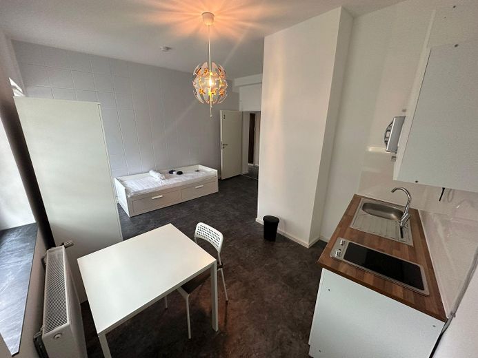 Daire - Berlin’de BER yakınında ankastre mutfaklı, kayıt imkânlı mobilyalı 1 odalı daire - Yenilenmiş! – Photo 8