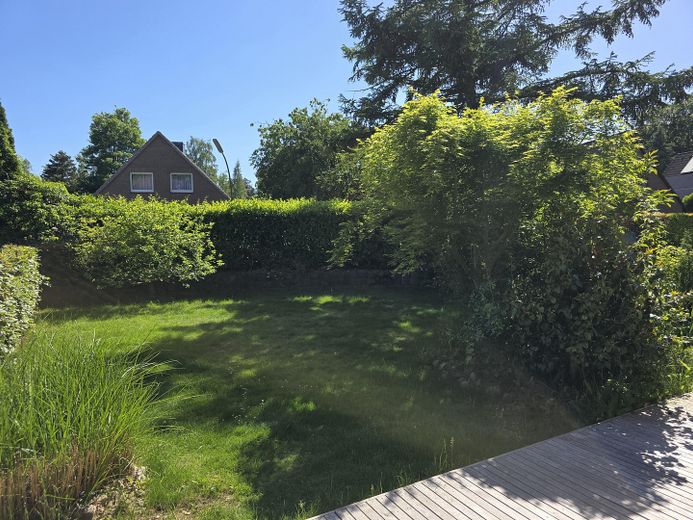 Freistehendes Einfamilienhaus mit Südgarten in ruhiger Lage von Hamburg-Volksdorf – Garten