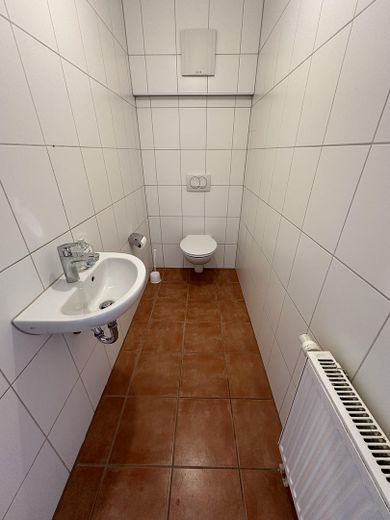 MFH Bielefeld a.d.Landwehr mit 30 Wohnungen, Mietrendite ca. 5% – Gäste WC