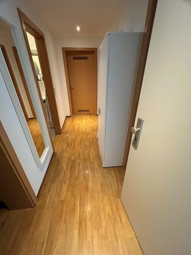 Bonito apartamento de 3 habitaciones con dos balcones en el barrio este de Karlsruhe – Flur