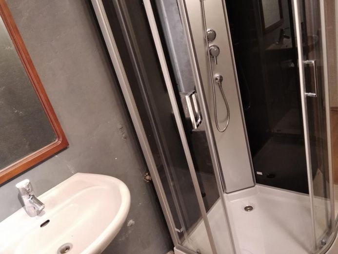 Badzimmer mit Dusche
