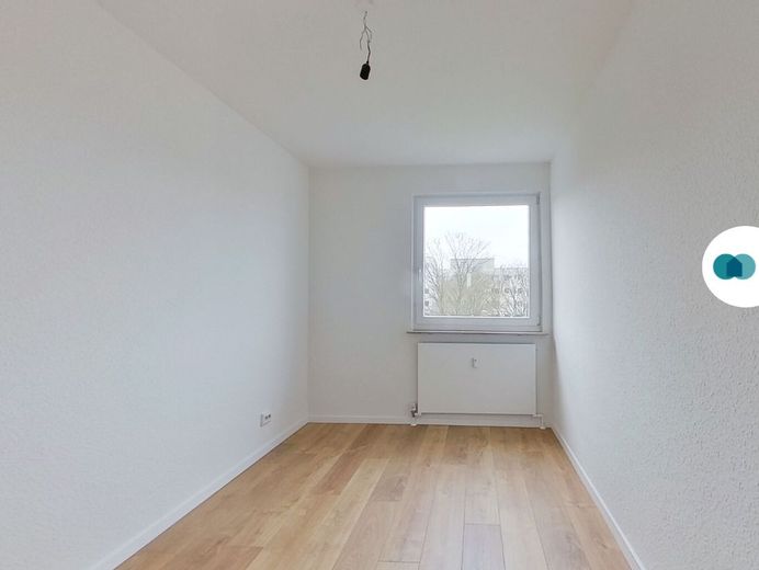 Cómodo piso de 3 habitaciones con balcón – Esszimmer