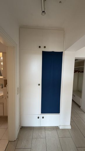 Penthousewoning met groot dakterras en nabij de Förde van particulier – Flur III mit Einbauschrank