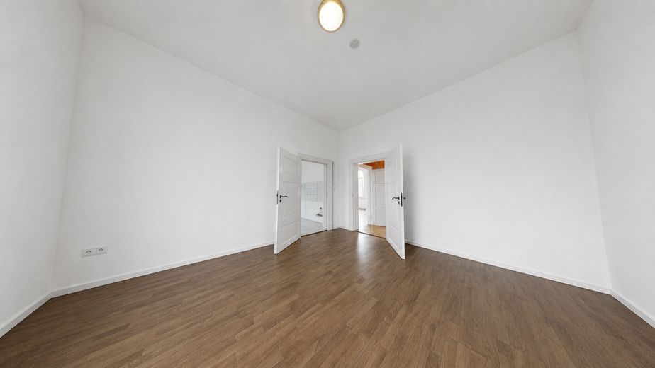 Helle 5-Zimmer-Wohnung im 1. OG – renoviert, neue Küche, Vollbad, Keller – Foto 4
