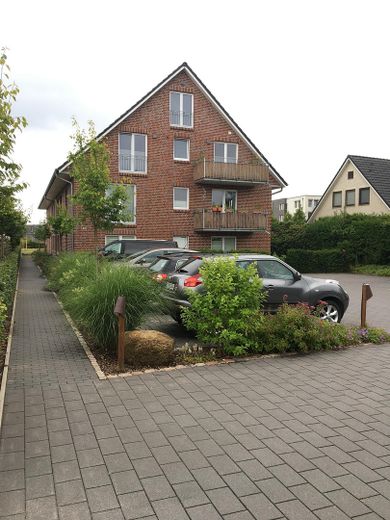 Wunderschöne 3 Zimmerwohnung im Herzen von Tornesch zu vermieten – Hausansicht
