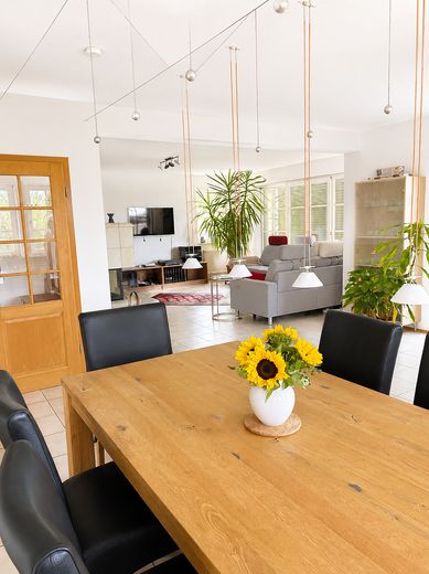 Viel Raum. Viel Privatsphäre. Viel Lebensqualität - schönes Einfamilienhaus in Herdwangen-Schönach – Ess- Wohnbereich