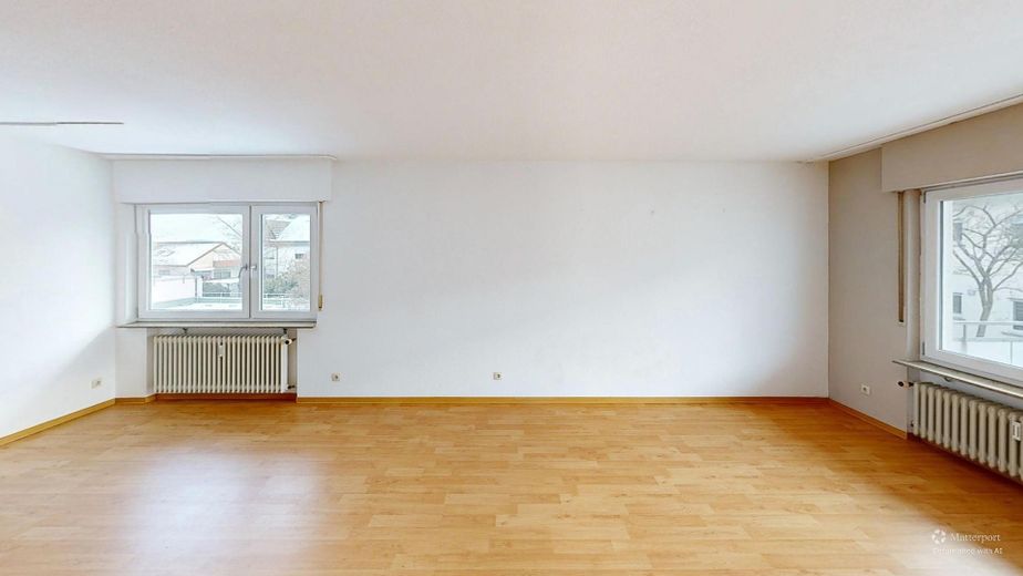 Ruim 3,5-kamerappartement met kleedkamer & balkon – ca. 98 m² in Böblingen-Dagersheim – Foto 1