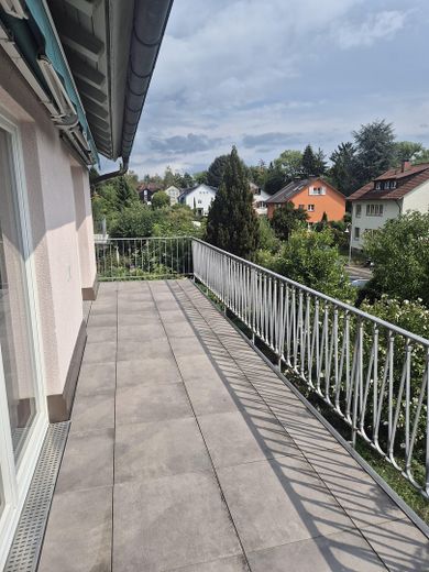 SUBAFFITTO 3 mesi! Opzione di proroga Splendido appartamento di 4 locali – Südbalkon