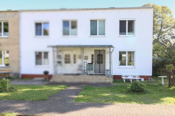Klein aber fein: Bezugsfertiges Reihenendhaus mit Garten und Carport nahe Bibowsee