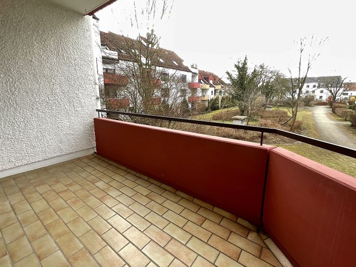 3-कमरों का अपार्टमेंट, केंद्रीय स्थान / Stadtbergen – Balkon