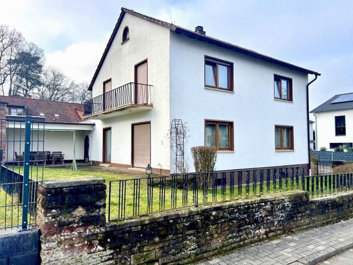 Ihr Familienhaus in Weilerbach - geräumig, hell und gepflegt! – Foto 1