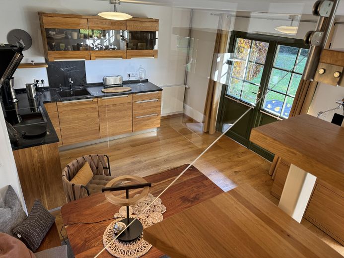 Haus auf 900 m ü NN am Auersberg im Erzgebirge – Pfiffig