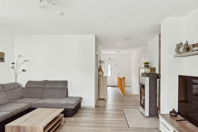 Modernes Einfamilienhaus / Bungalow mit großem Garten und viel Platz für die ganze Familie – Foto 7