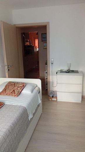 Modernize edilmiş 4 odalı daire – Fotoğraf 11