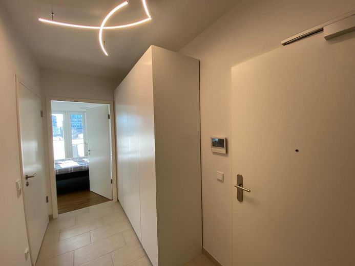 Wohnen am Rhein im Zollhafen – 2-Zimmer-Wohnung in den Schiffshäusern mit Rheinblick und Garten – Wohnungseingang
