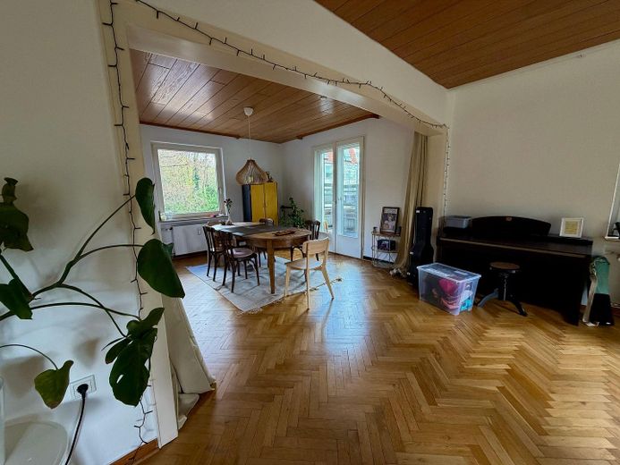 Vermietetes Altbau‑Mehrfamilienhaus in zentraler Lage – fünf Wohneinheiten mit Charakter – Foto 2