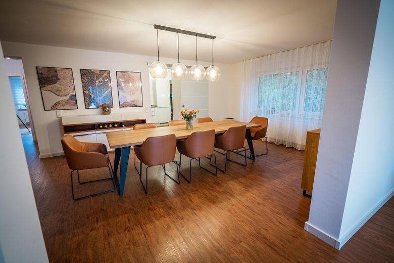 Appartement de 5 pièces de 172 m² sur un seul niveau – spacieux et adapté aux personnes âgées – Esszimmer