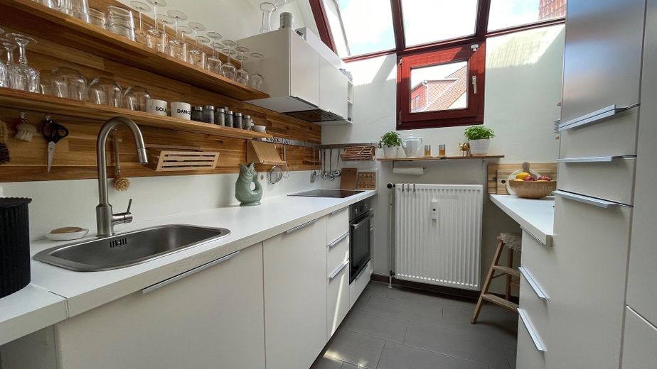 Lichtdurchflutetes Wohlfühl-Zuhause in Braunschweigs Herzen zum Einziehen, Durchatmen und Ankommen – Küche