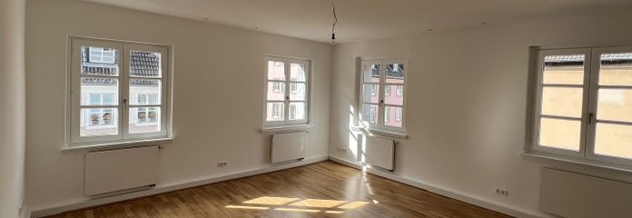 Licht 3-kamerappartement in de Carlstadt – Wohnzimmer