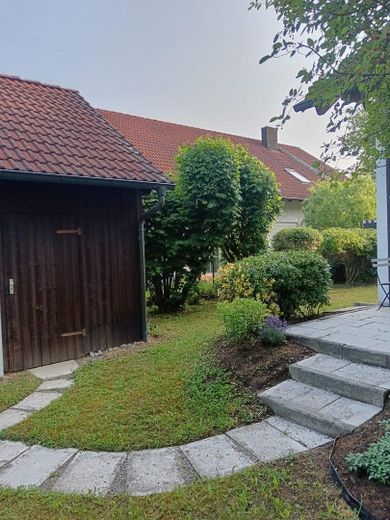 Garten mit Schuppen