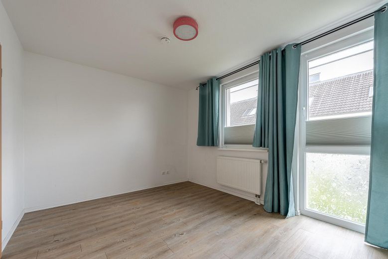 Zentrales und energieeffizientes Townhouse mit Tiefgarage und Keller – Zimmer 1