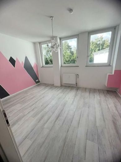 Renditestarkes Investment in 1A-Lage: 14 Wohnungen, 4 Gewerbeeinheiten, Stellplätze &amp; Garagen – 13 Wohng nach Sanierung Beispiel 2