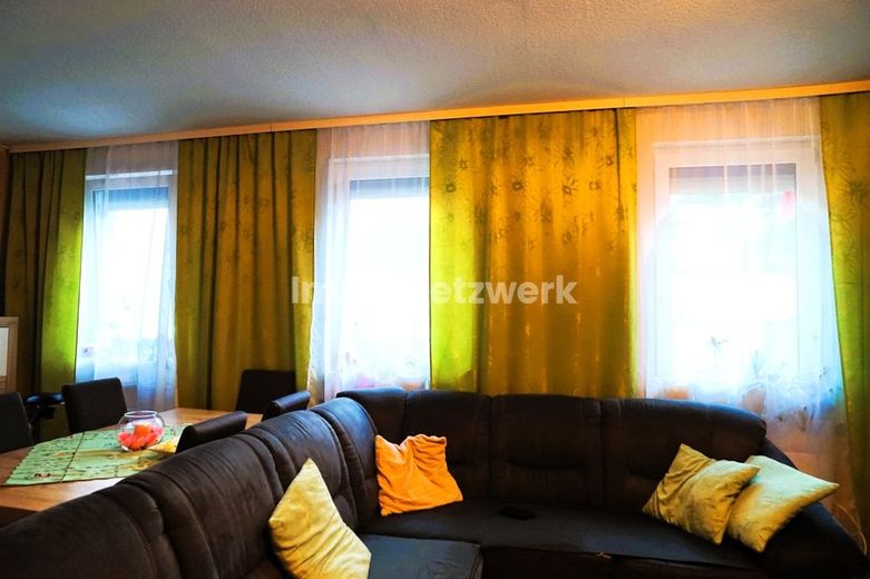 Bad Wildbad: Behaglich, bestsaniert, bezugsfertig! Sympathisches Einfamilienhaus in bester Lage. – Wohnen