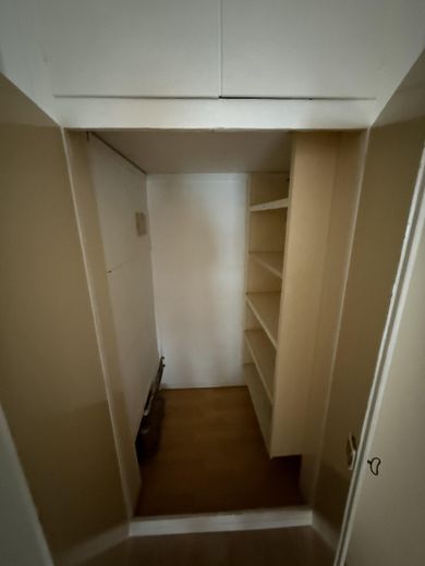 Gut geschnittene 2 Zimmerwohnung KDB – Einbauschrank im Flur