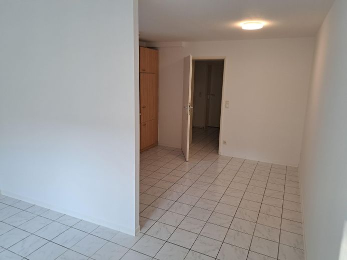 Appartamento di 2 locali seminterrato nel centro – Küchenbereich