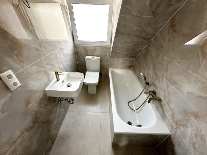 Appartamento di alta qualità di 55 m², standard di nuova costruzione, prima occupazione, completamente ristrutturato, riscaldamento a pavimento – Foto 5