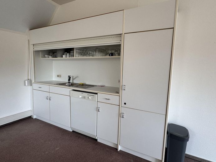 Business-Zimmer mit eigenem Bad, Terrasse, Parkplatz & Serviceoptionen nahe Köln – Foto 1