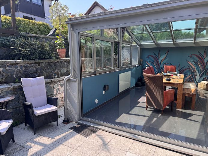 5 Zimmer DHH mit gehobener Ausstattung- von Privat – Wintergarten