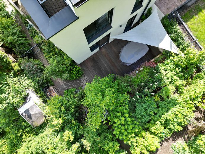 Architektenhaus mit Rheinblick – Neubau 2020 in Brohl-Lützing – Gartenseite