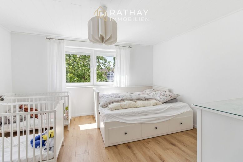 Seltene Gelegenheit in Dingolfing - Doppelhaushälfte mit großem Grundstück in ruhiger Lage nahe BMW – Elternschlafzimmer 1.OG
