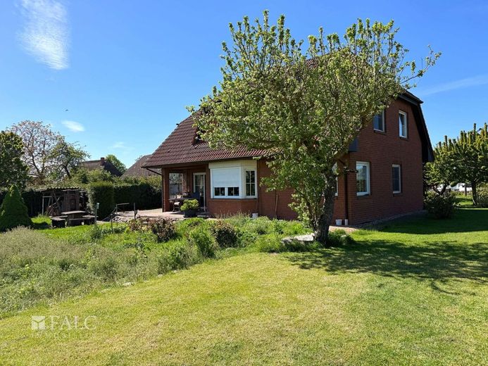 ***Ihr neues Zuhause an der Ostsee - Einfamilienhaus mit großen Garten*** – Ansicht hinten