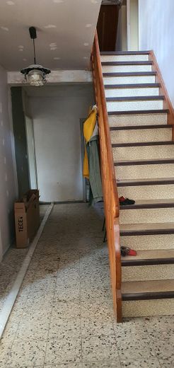 Vecchio casale con 9 stanze, garage e tre piani sottotetto – Foto 14