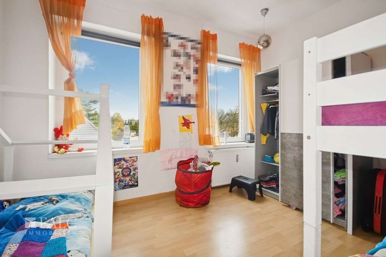 Volltreffer für Kapitalanleger:  Vielversprechendes Mehrfamilienhaus mit Zukunftspotenzial – Kinderzimmer 1. OG