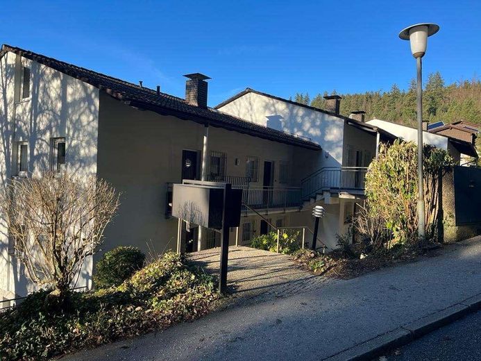 Renovierte Wohnung mit Burgblick – Foto 4