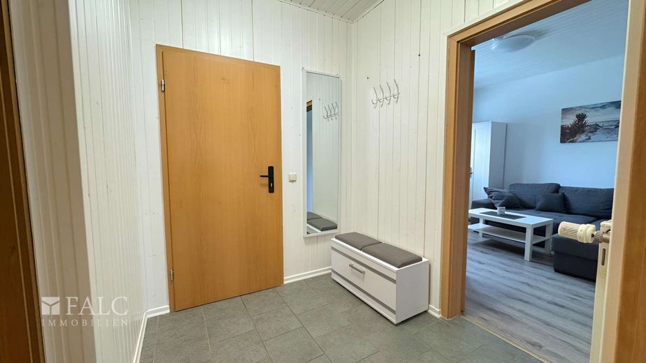 ***Ostsee-Flair genießen - Doppelhaushälfte mit zwei separaten Wohneinheiten*** – Flur EG