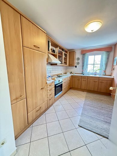 Un chez-soi ensoleillé avec balcon exposé sud - Appartement de 2 pièces à occuper soi-même - Sans commission – Küche