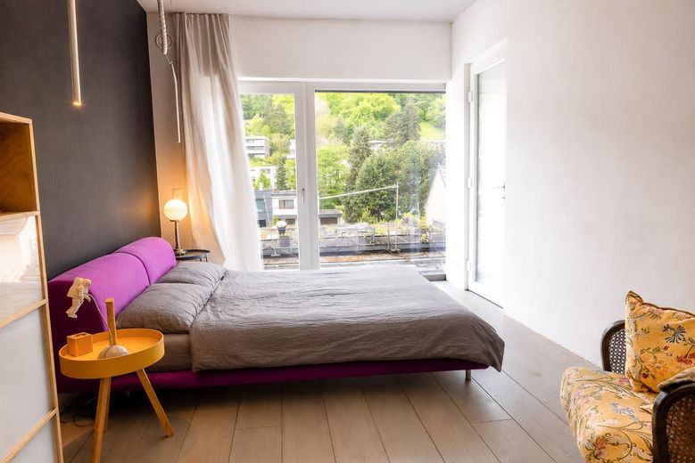 modernes Stadthaus (WEG), zentral, ruhig, unverbaubare Venusberg Aussicht, A+ – 2. OG | Master Bedroom