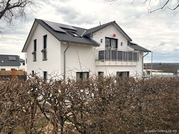 Eleganz trifft Behaglichkeit - Ihr neues Familiendomizil in Waldsassen wartet aus Sie – VUB0002078-2