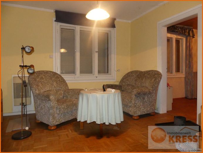 Wohnhaus auf großem Grundstück in der Ortslage von Steinau-Ulmbach – Bild 9