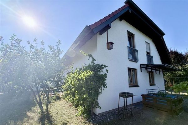 Casa unifamiliare in muratura come nuova con cantina, anno di costruzione 1999, in posizione ambita – Scheuerfeld, affittata