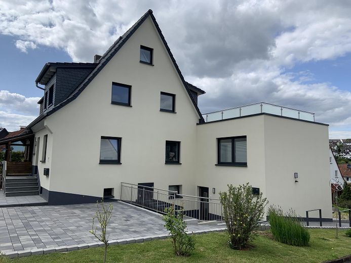 Hausansicht Seite